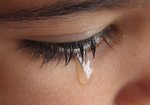 Слезы не дают облегчение и психологическую разгрузку