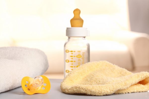 Какие бутылочки для кормления новорождённых лучше