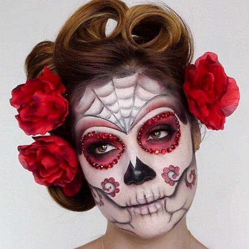 Сложный макияж на Хэллоуин