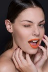 Модный стиль 2012: контрастные губы и ногти