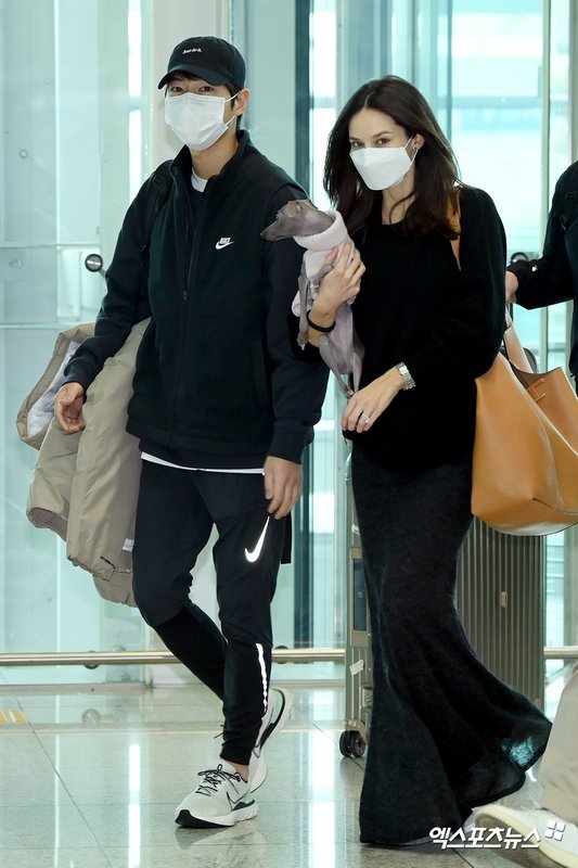 Сон Чжун Ки с женой
