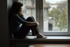 Одиночество: что это такое и как оно влияет на психическое здоровье