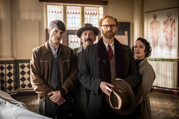 Книжный сериал