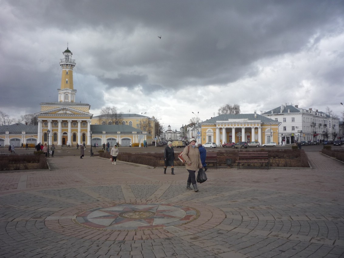 Сусанинская площадь в Костроме