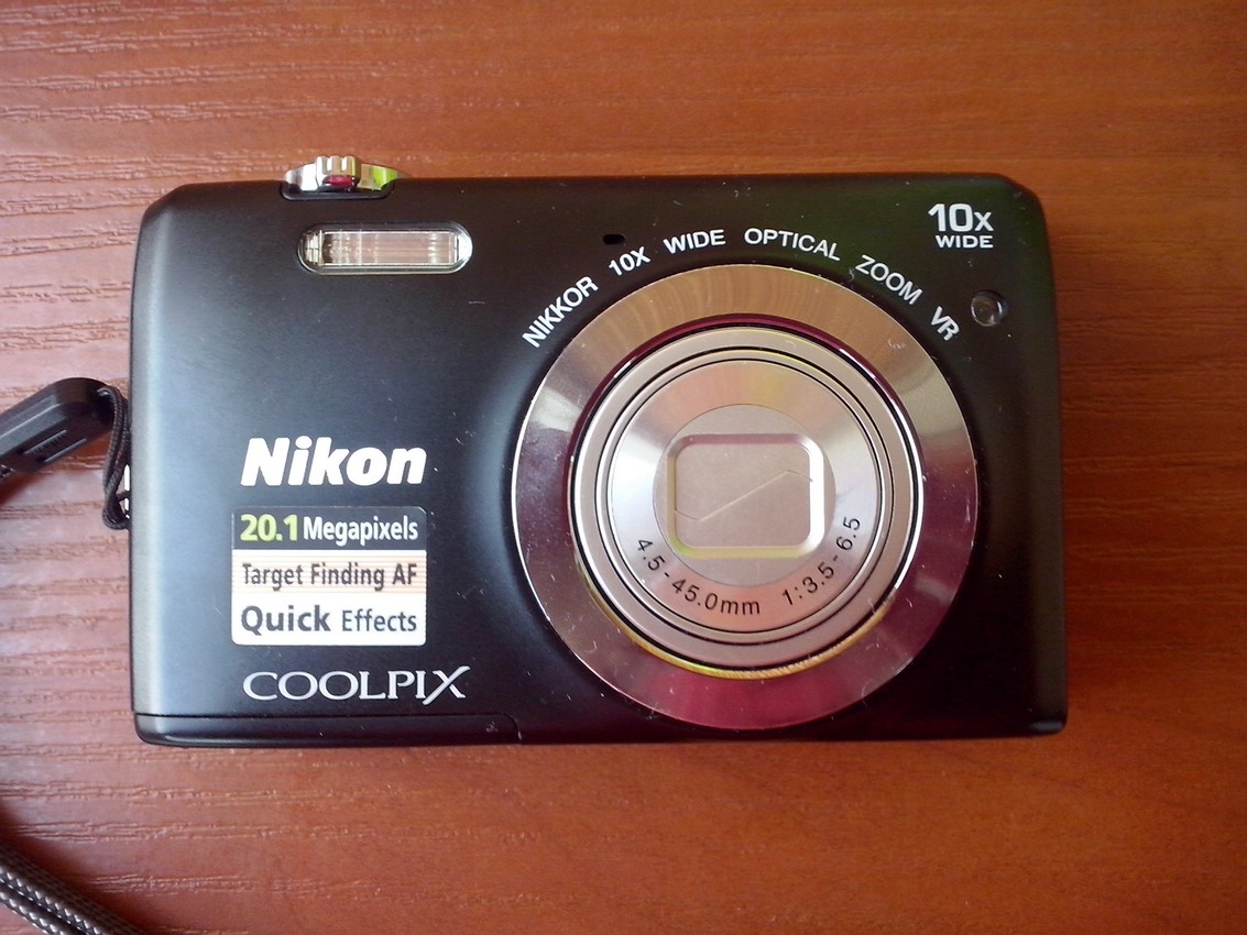 Компакт-камера Nikon Coolpix S6700