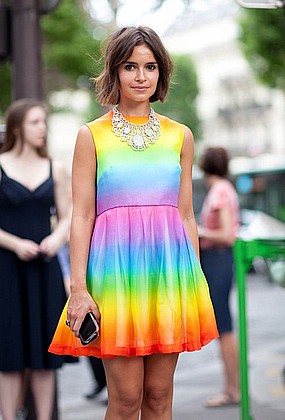 Как носить одежду в разноцветную полоску